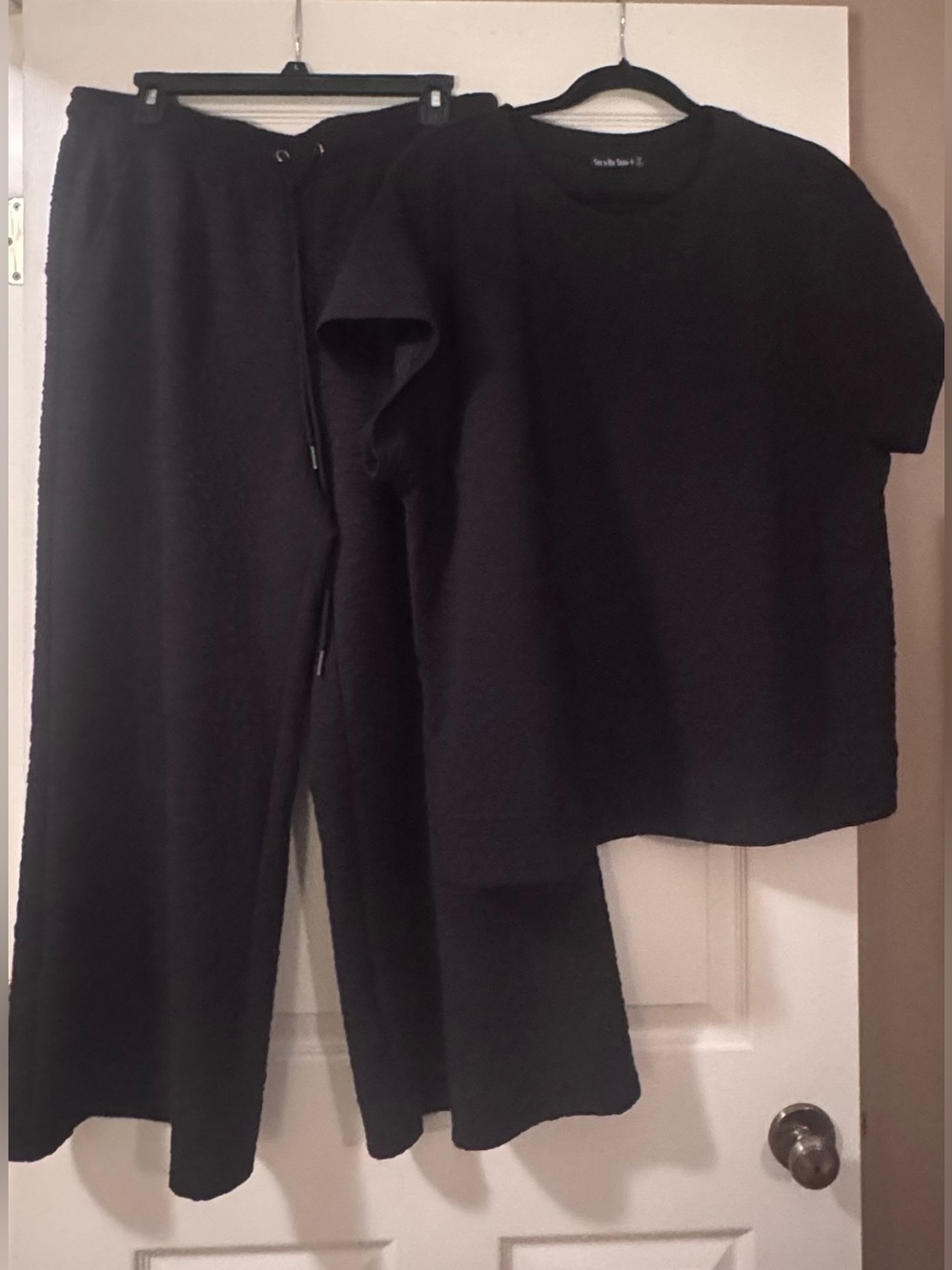 Brand: See N Be Seen Black 2 Piece Set